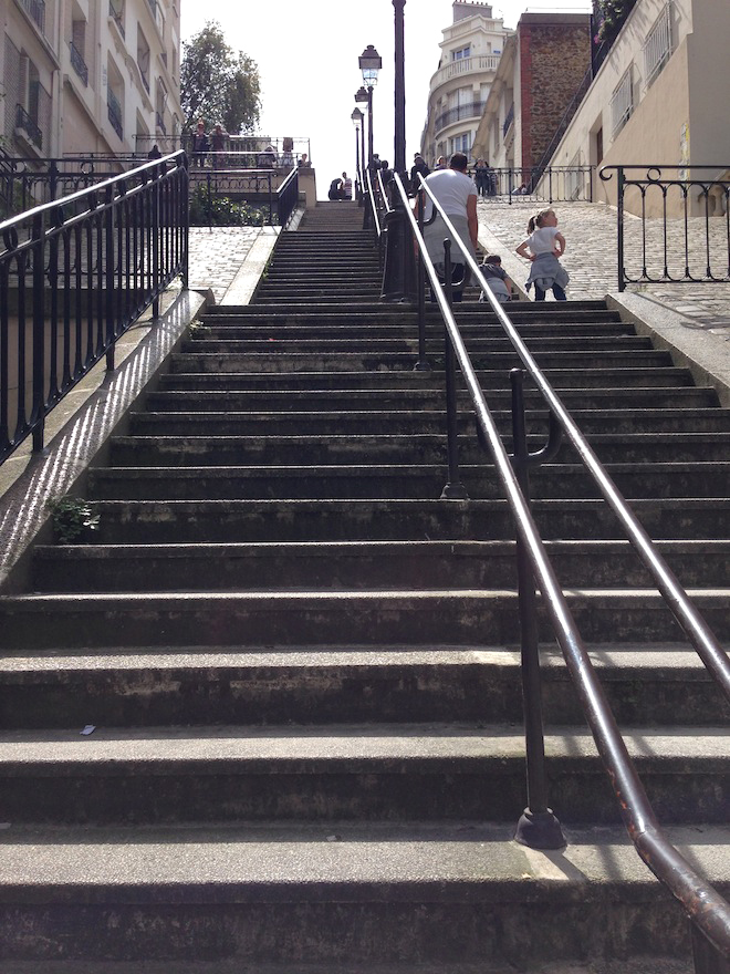 les-marches-de-la-rue-du-mont-cenis-Montmartre-Paris