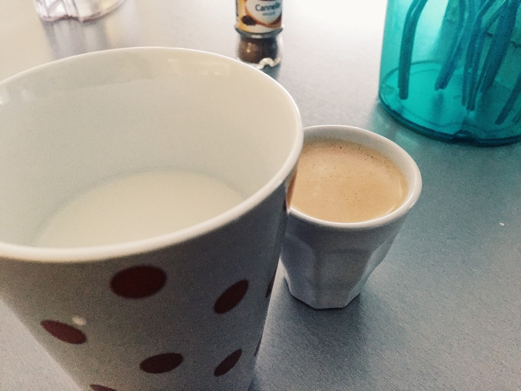 Café latte cannelle et pépites de chocolat