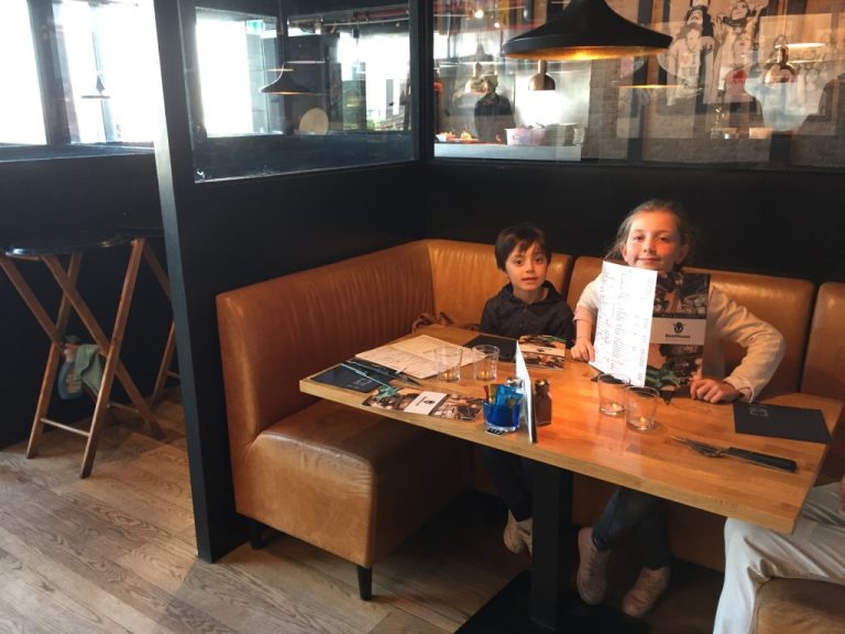 MamaFunky Beef House Marseille aux Terrasses du Port MamaFunky