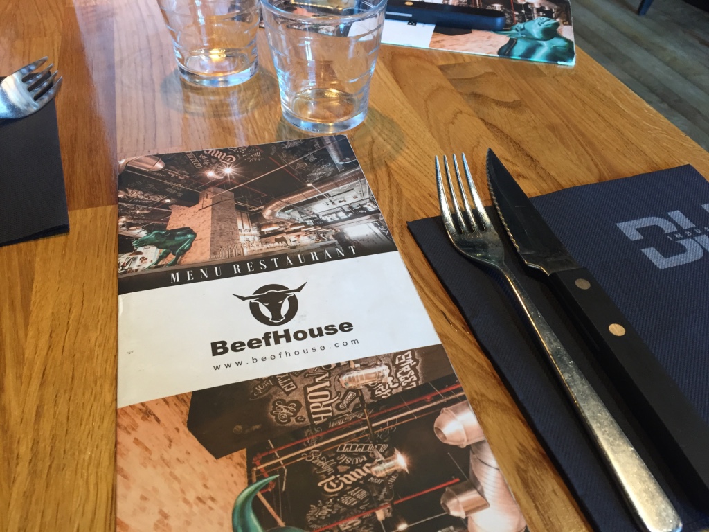 MamaFunky Beef House Marseille aux Terrasses du Port MamaFunky