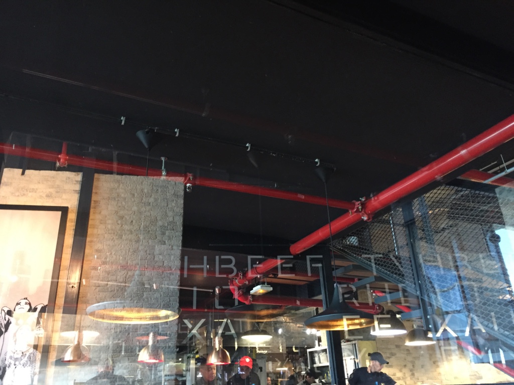 MamaFunky Beef House Marseille aux Terrasses du Port MamaFunky